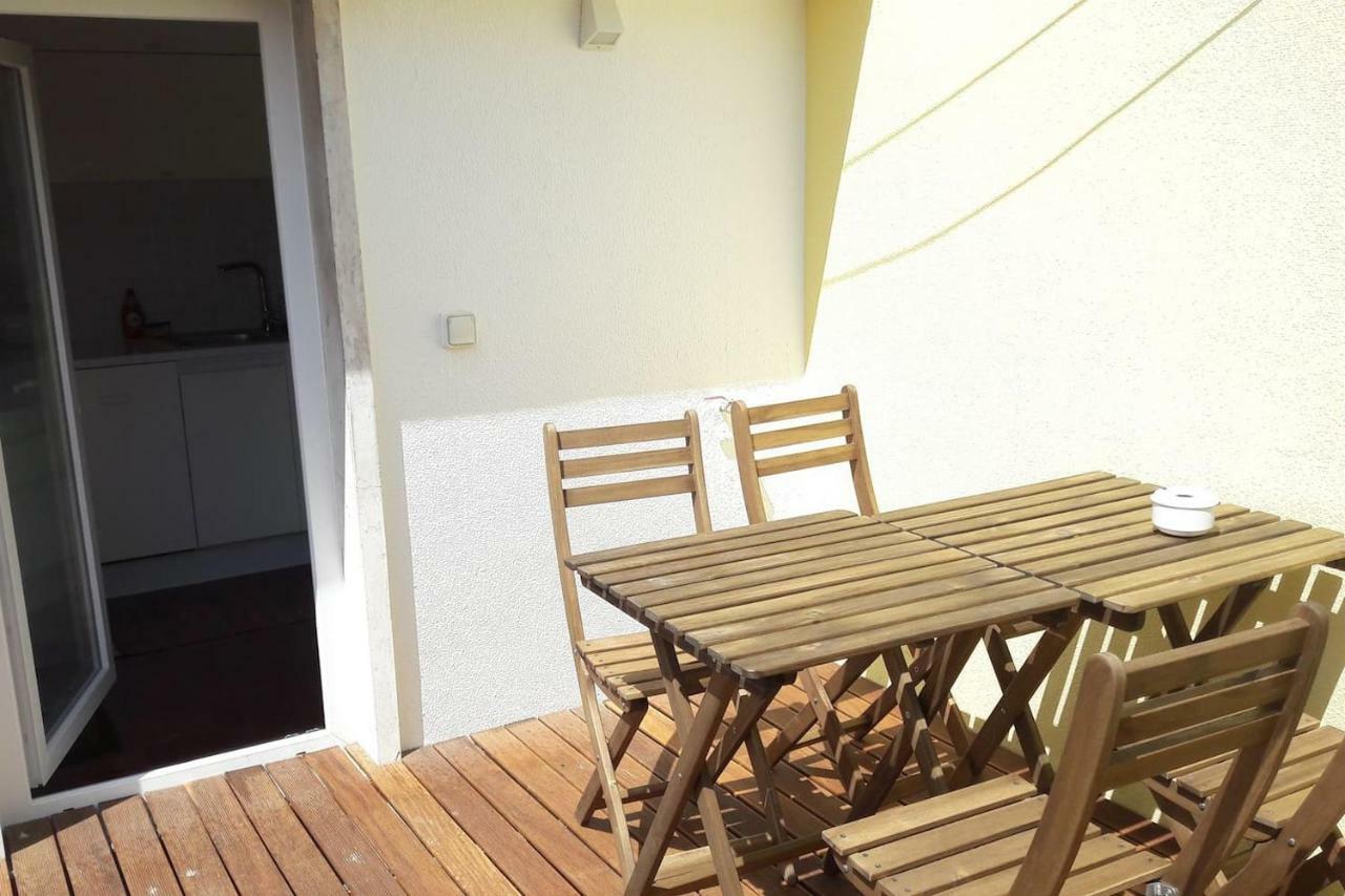 Modern Cosy Flat With Terrace In Campo De Ourique. Apartment Lisbon Exterior photo